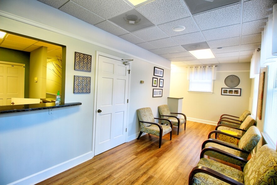 More Photos Of 748-758 Holcomb Bridge Rd, Norcross Office For Sale