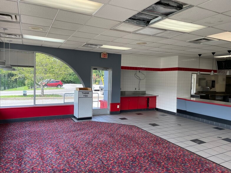 More Photos Of 405 E Emory Rd, Powell General Retail For Sale