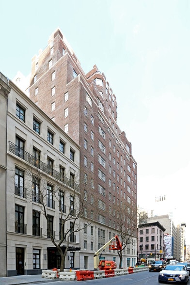 More Photos Of 680 Madison Ave, New York Apartments For Lease