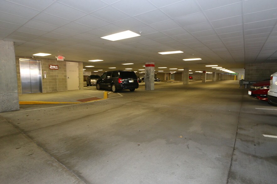 More Photos Of 7727-7865 Kenwood Rd, Cincinnati Storefront Retail Office For Lease