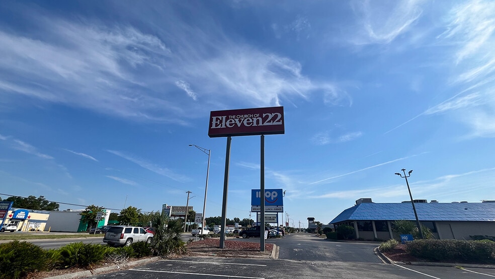 More Photos Of 317 Blanding Blvd, Orange Park Freestanding For Sale