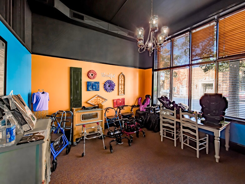 More Photos Of 105-111 W Central, Valdosta Storefront Retail Office For Sale