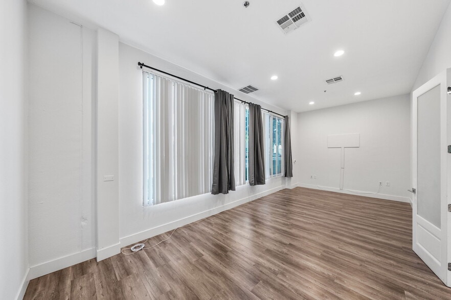 More Photos Of 9630 Research Dr, Irvine Research And Development For Sale