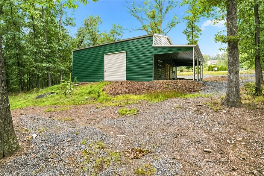 More Photos Of 1309 Redland Rd, Cross Junction Winery Vineyard For Sale