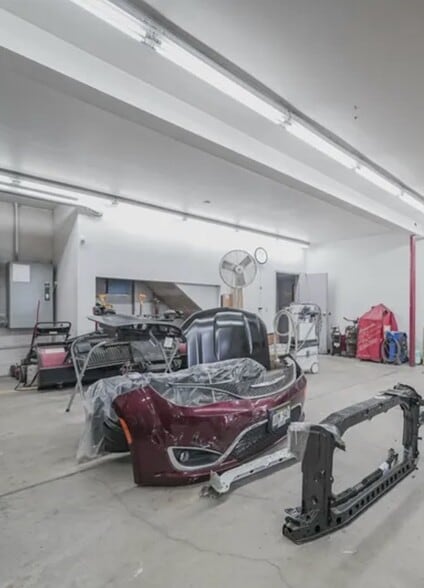 More Photos Of 5600 S 49th St, Lincoln Auto Repair For Sale