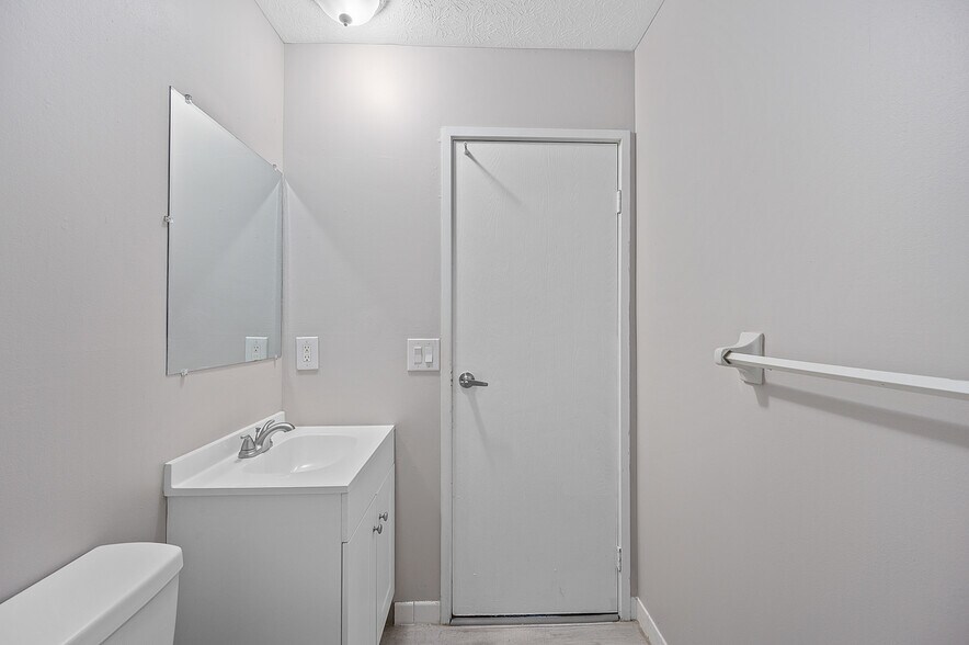 More Photos Of 7855-7859 Harrison Ave, Mount Healthy Apartments For Sale