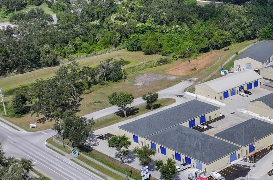 More Photos Of 606 17th St E, Palmetto Land For Lease