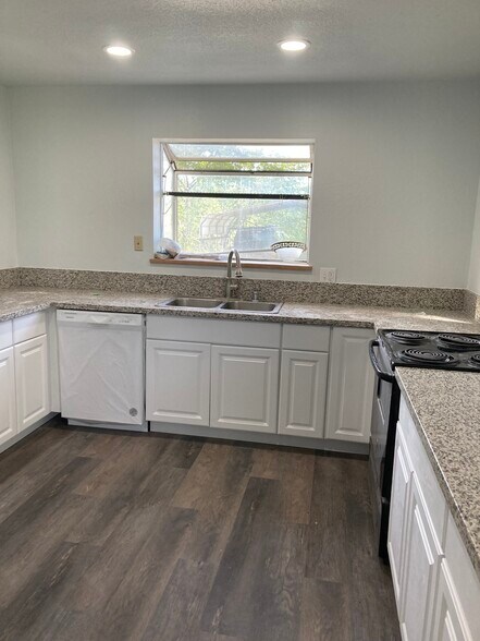 More Photos Of 170 Kelly Ridge Rd, Oroville Self Storage For Sale
