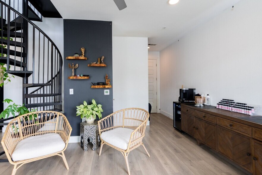 More Photos Of 2213 Poquito St, Austin Apartments For Lease