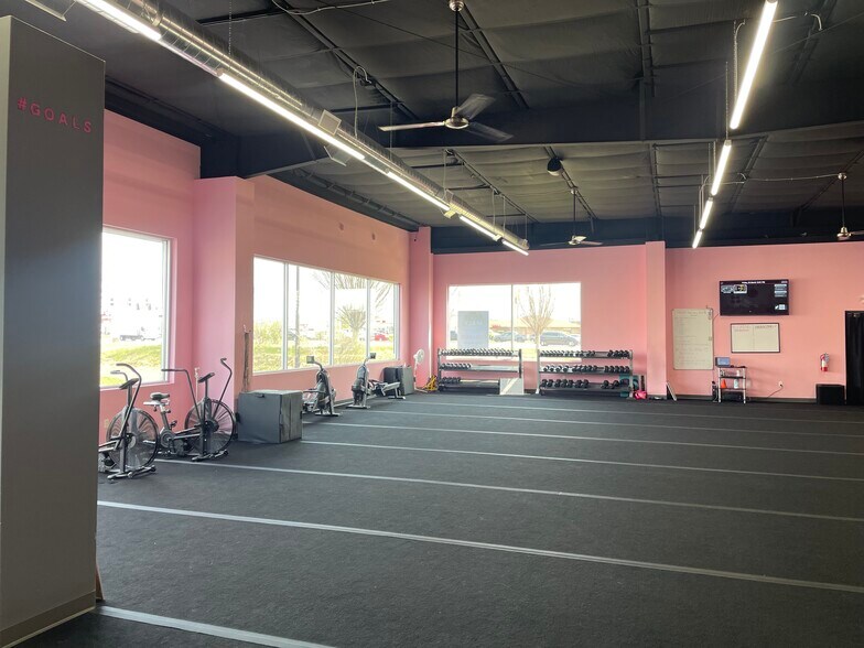 More Photos Of 3709 S Providence Rd, Columbia General Retail For Sale