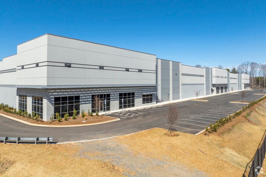 Primary Photo Of 13015 Jamesburg Dr, Huntersville Distribution For Lease