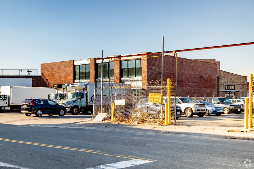 More Photos Of 56-01 Maspeth Ave, Maspeth Warehouse For Lease