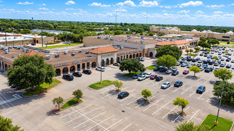 More Photos Of 4707-4755 Highway 6, Missouri City Storefront For Lease