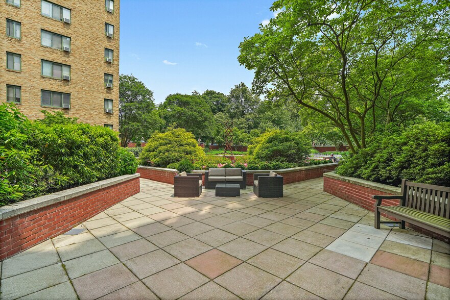 More Photos Of 4601 Connecticut Ave NW, Washington Apartments For Lease