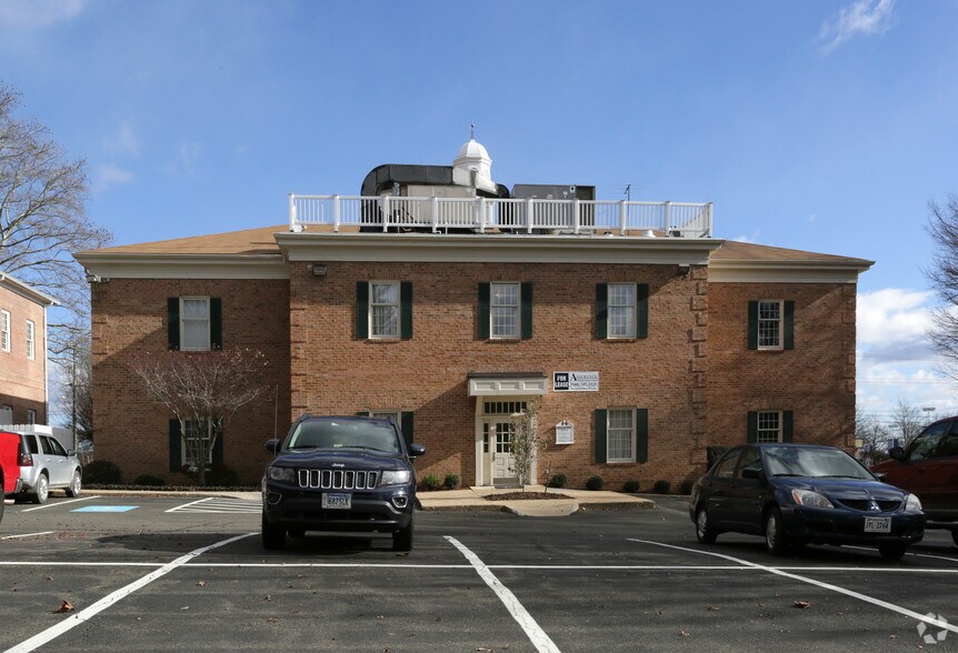 Primary Photo Of 550 Broadview Ave, Warrenton Medical For Lease