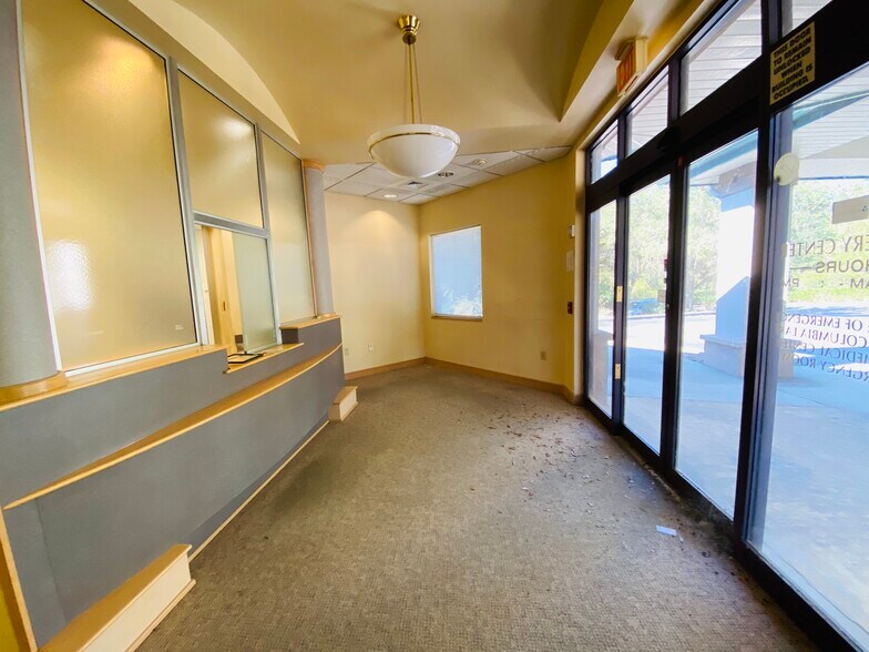 More Photos Of 404 Hall of Fame Dr, Lake City Medical For Lease