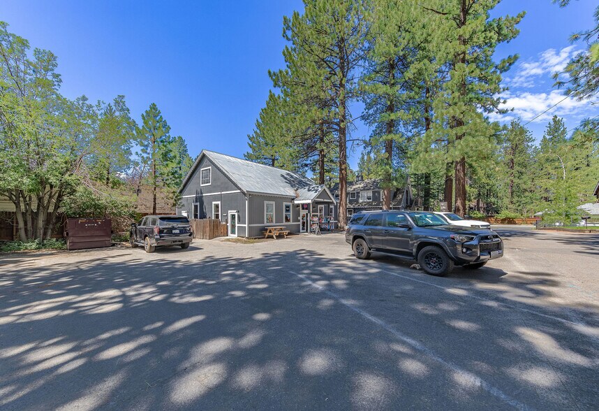 More Photos Of 3542 Lake Tahoe Blvd, South Lake Tahoe Restaurant For Sale