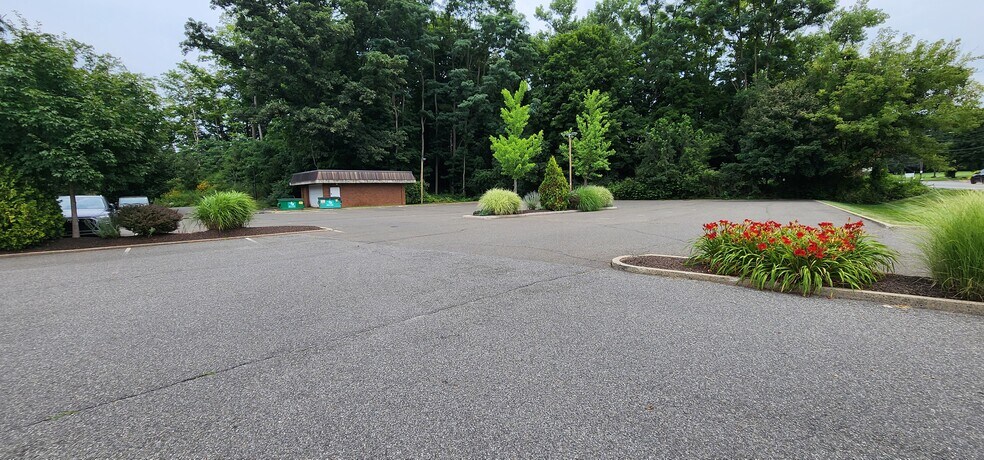 More Photos Of 1 Sherman Hill Rd, Woodbury Bank For Lease