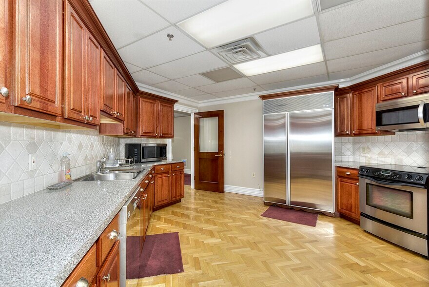 More Photos Of 75 Lane Rd, Fairfield Office For Lease