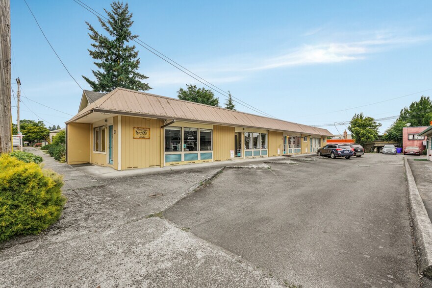 More Photos Of 118 Engle Ave, Molalla Storefront For Sale