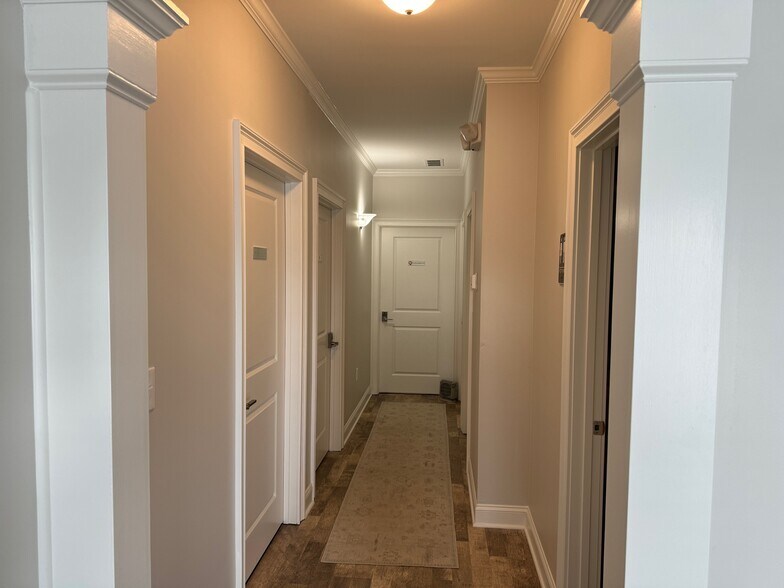 More Photos Of 110 Samaritan Dr, Cumming Office For Sale