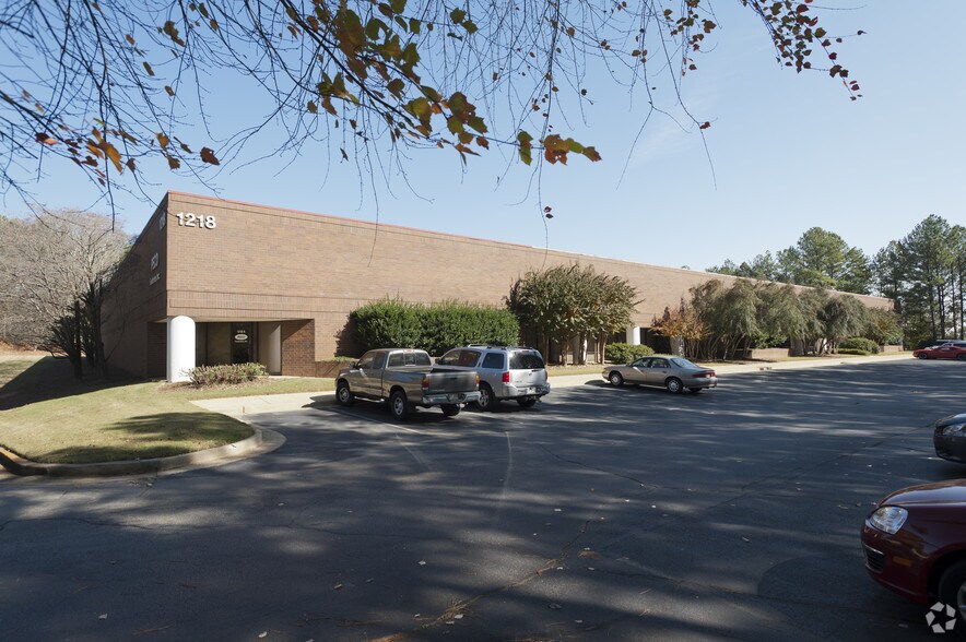 More Photos Of 1218 Six Flags Rd, Austell Distribution For Lease