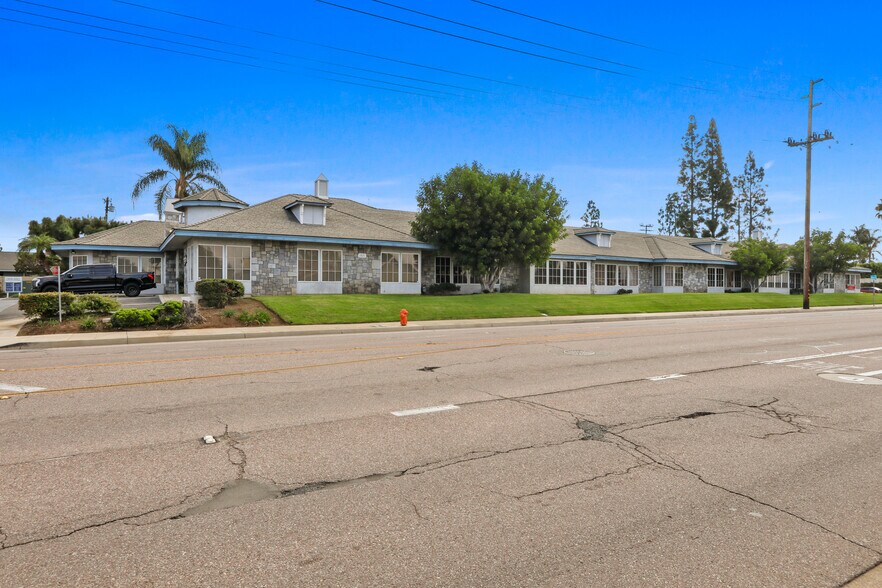 More Photos Of 1421 N Wanda, Orange Medical For Lease