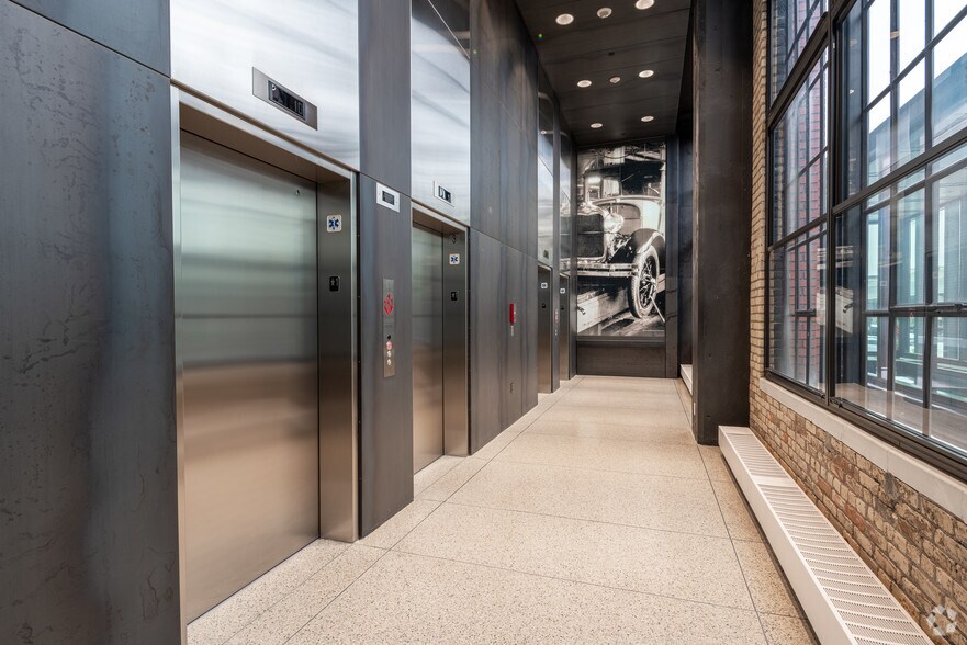 More Photos Of 420 N 5th St, Minneapolis Office For Sale