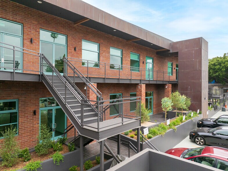 More Photos Of 1447 Cloverfield Blvd, Santa Monica Office For Lease