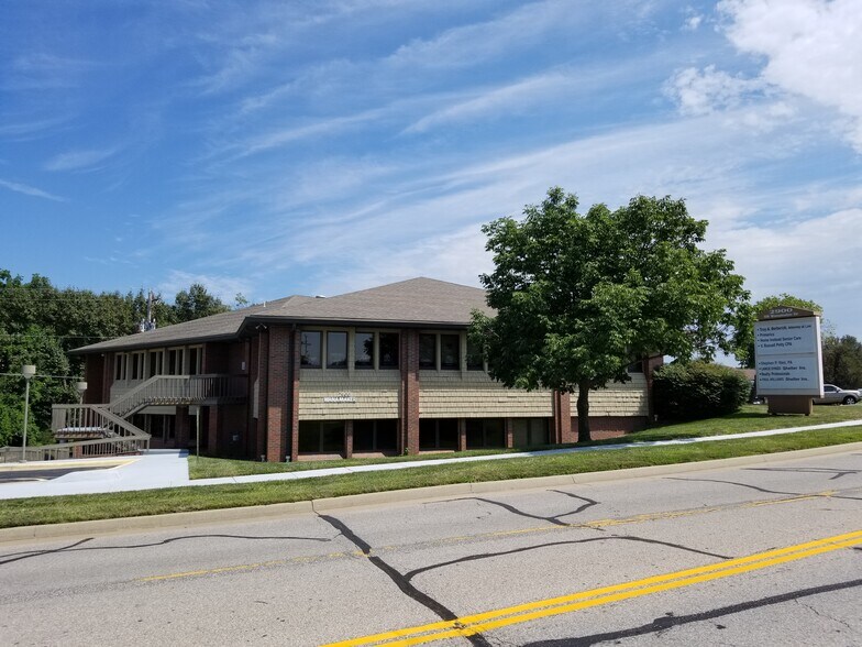 More Photos Of 2900 SW Wanamaker Dr, Topeka Office For Lease