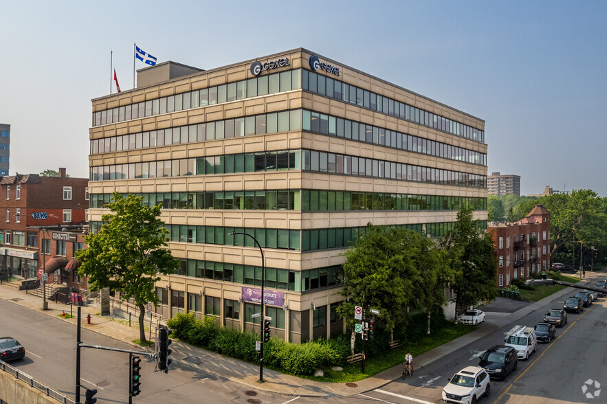 Primary Photo Of 5250 Boul Décarie, Montréal Office For Lease