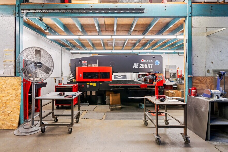 More Photos Of 205 Commercial St, Whitman Manufacturing For Sale