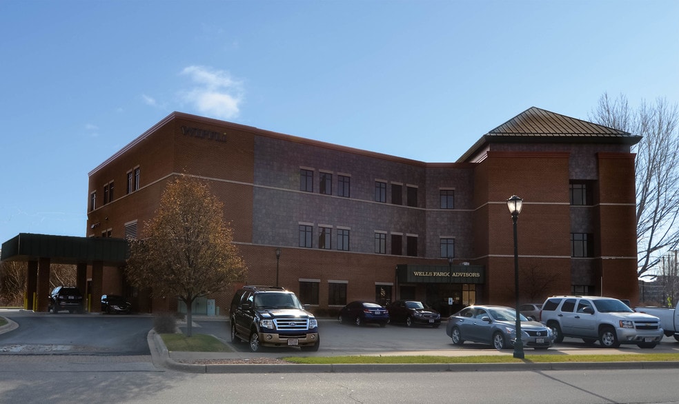 More Photos Of 2 Copeland Ave, La Crosse Office For Sale