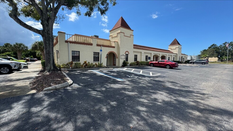 Primary Photo Of 2189 Logan St, Clearwater Office For Lease