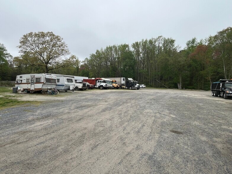 More Photos Of 24567 DuPont Blvd, Georgetown Truck Terminal For Sale