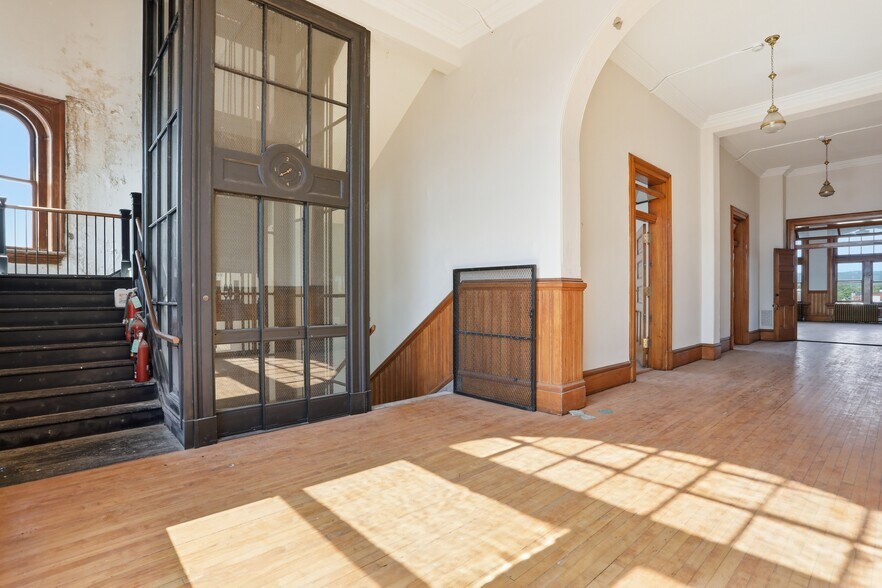 More Photos Of 125 S Maple Ave, Martinsburg Lodge Meeting Hall For Sale