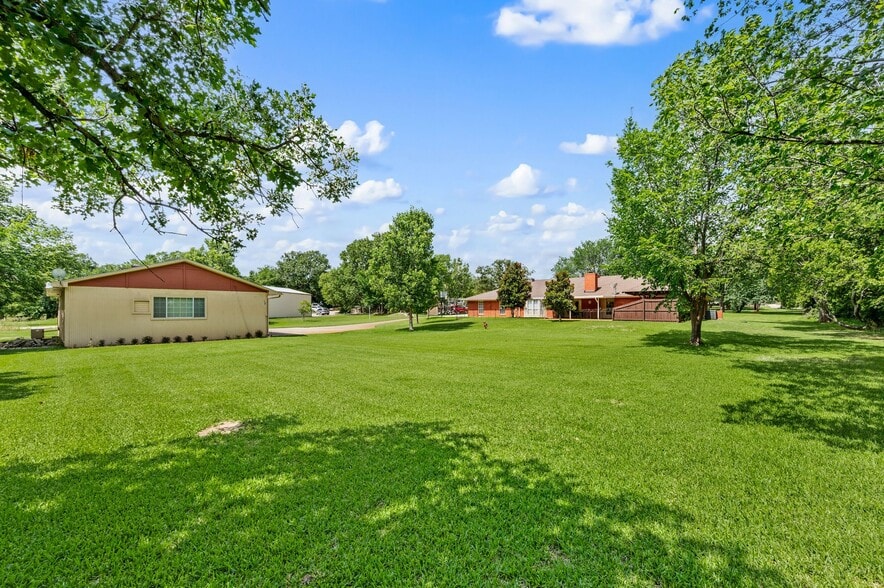 More Photos Of 981 Witherspoon Way, Flower Mound Industrial For Sale