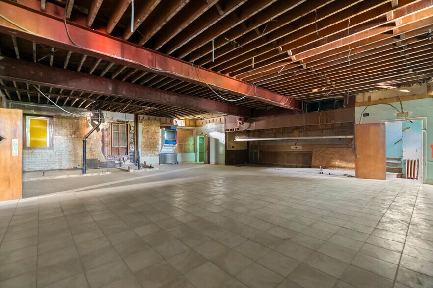 More Photos Of 54 Washington St, Middletown Office For Sale