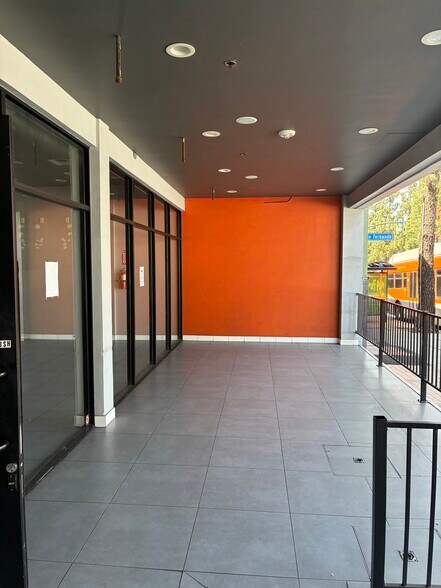 More Photos Of 208-224 E Olive Ave, Burbank Office For Lease