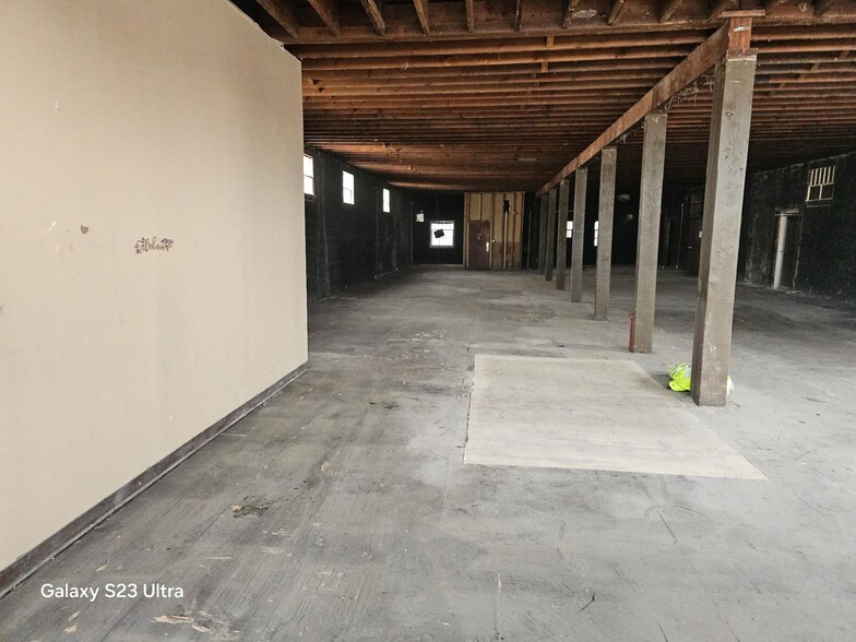 More Photos Of 1238 E Saint Georges Ave, Linden Freestanding For Sale