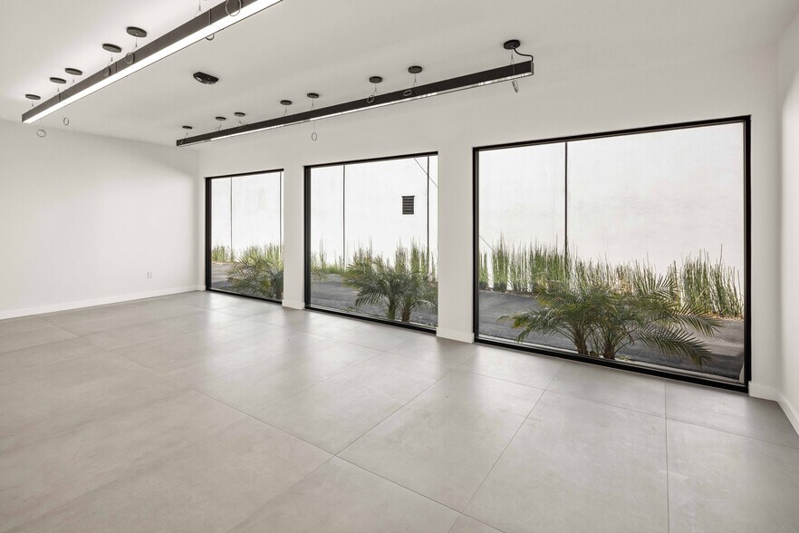 More Photos Of 8809 Sunland Blvd, Sun Valley Medical For Lease
