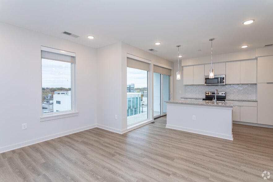 More Photos Of 650 N Main St, High Point Apartments For Lease