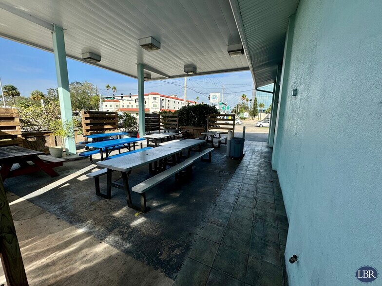 More Photos Of 2001 S Harbor City Blvd, Melbourne Restaurant For Lease