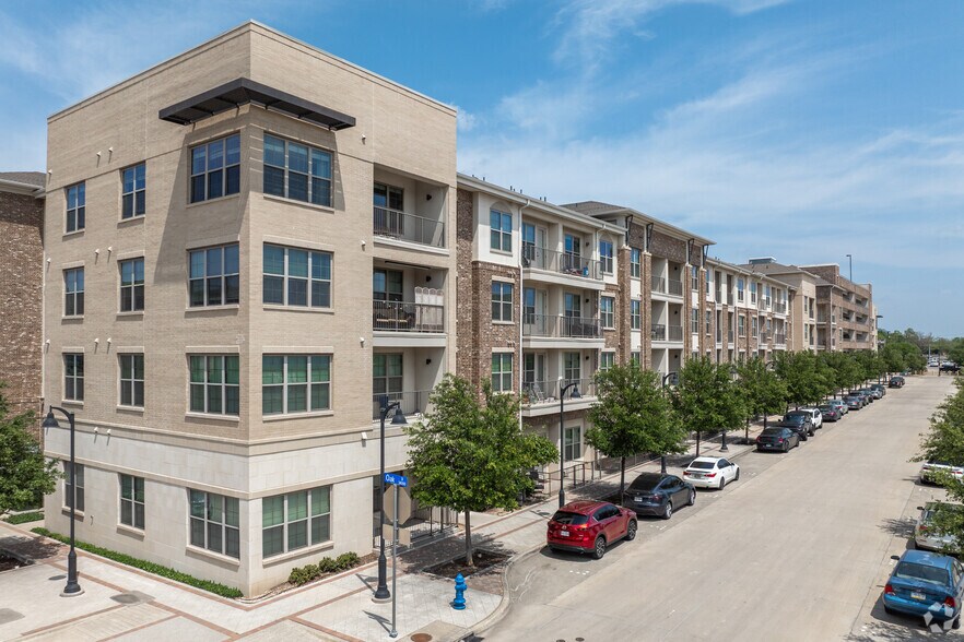 Primary Photo Of 4150 Belt Line Rd, Addison Apartments For Lease