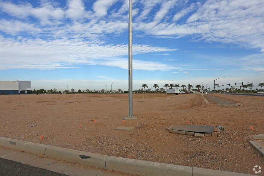 More Photos Of 1925 E Germann Rd, Chandler Warehouse For Lease