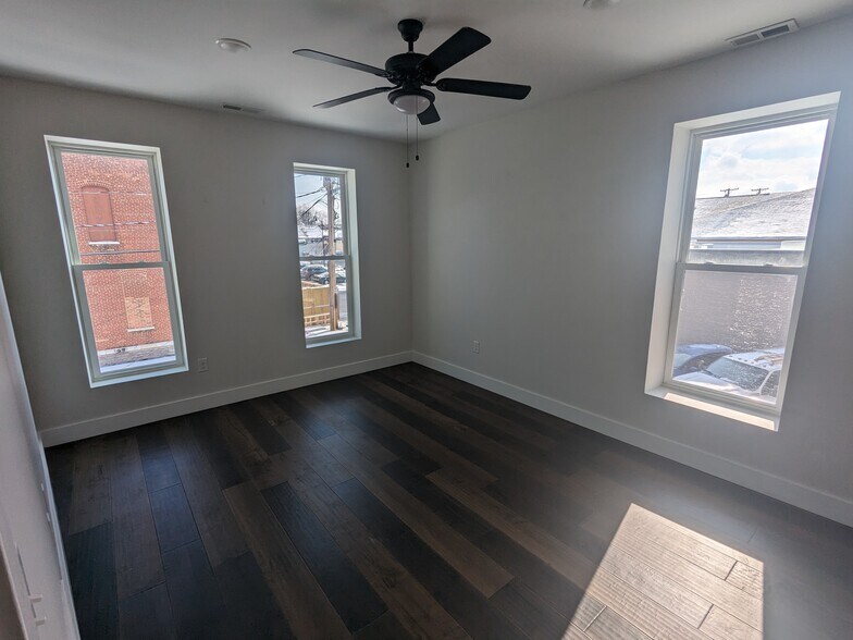 More Photos Of 22 S Main St, Miamisburg Storefront Retail Residential For Lease