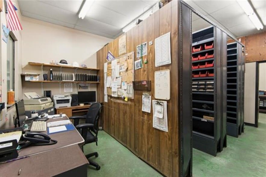 More Photos Of 4501 Zenith St, Metairie Service For Sale