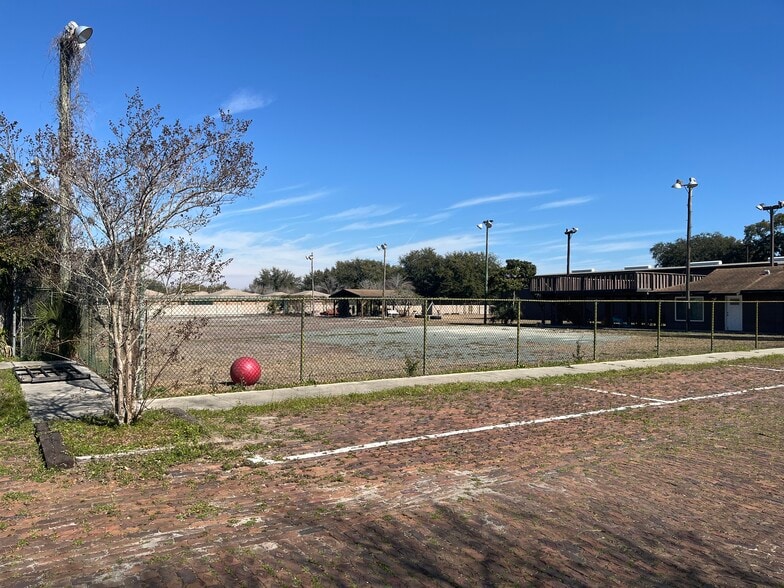 More Photos Of 3461 Peeler Rd, Jacksonville Sports And Entertainment For Sale