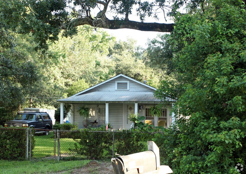 Primary Photo Of 816 Bloodworth Ln, Pensacola Office For Sale