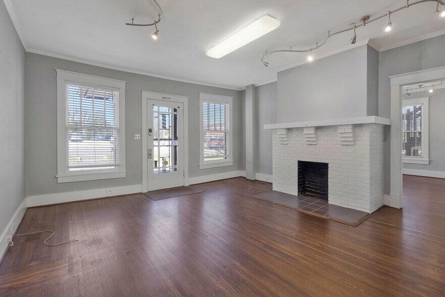 More Photos Of 131 Donelson Pike, Nashville Loft Creative Space For Sale